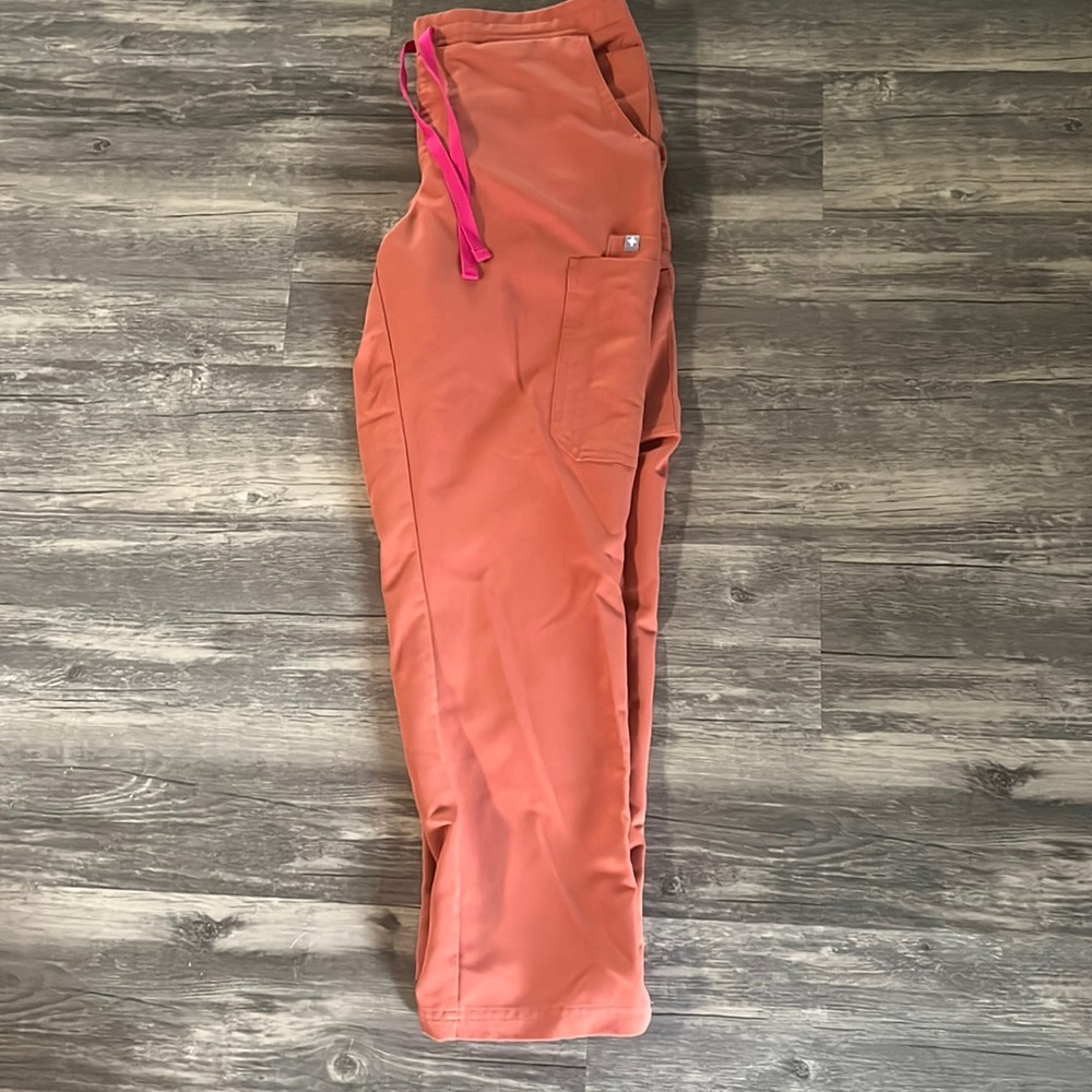 Figs straight leg scrub pants